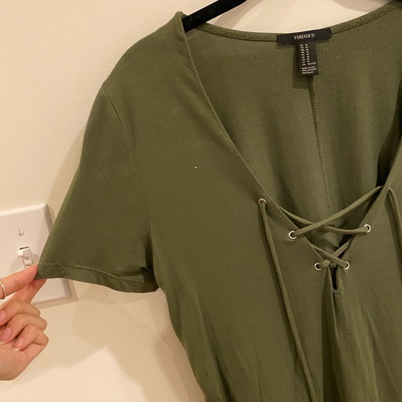 Green lace up tee - Picture 3 of 6